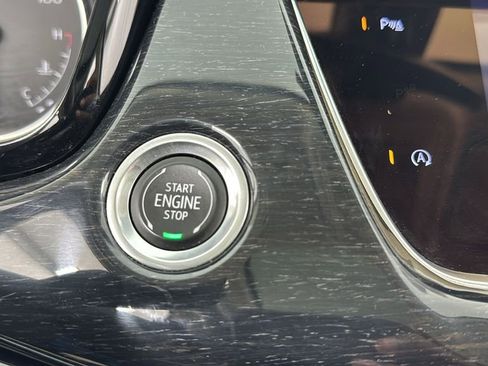 Used 2022 Cadillac XT6 Premium Luxury image 26