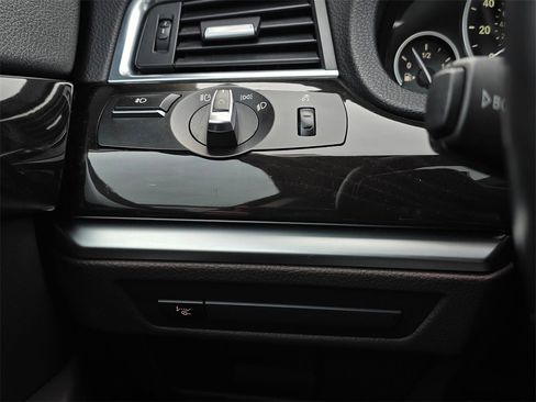 Used 2016 BMW 535i Gran Turismo image 29