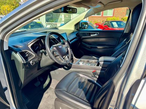 Used 2023 Ford Edge SEL image 11