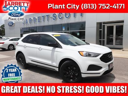 Used 2022 Ford Edge SE w/ Black Appearance Package