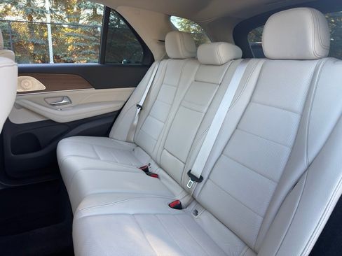 Used 2022 Mercedes-Benz GLE 350 4MATIC w/ Premium Package image 26