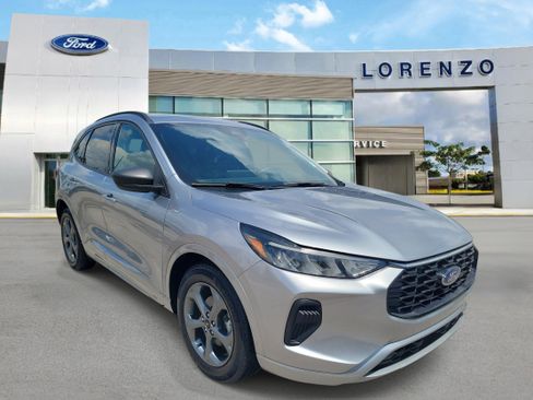Used 2024 Ford Escape ST-Line w/ Tech Pack #1 FWD image 3