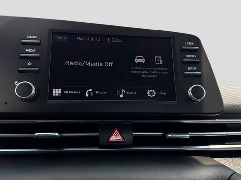 Certified 2025 Hyundai Elantra SE FWD image 21