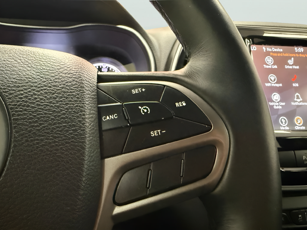 Used 2019 Jeep Cherokee Limited FWD image 19