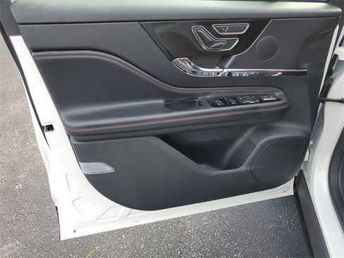 Used 2024 Lincoln Corsair Reserve w/ Rear Removable Package Tray image 19