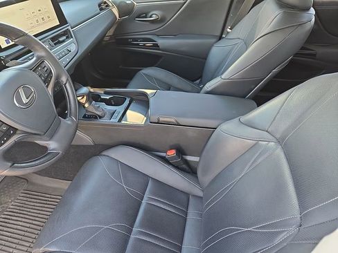 Certified 2024 Lexus ES 350 Ultra Luxury w/ Accessory Package (Z1) image 13