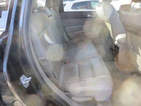 Used 2012 Jeep Grand Cherokee Laredo image 27