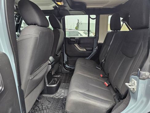 Used 2015 Jeep Wrangler Unlimited Sport w/ Quick Order Package 23S AWD/4WD image 16