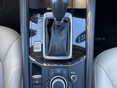 Used 2021 MAZDA CX-5 Touring image 27