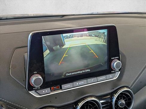 Used 2024 Nissan Sentra SV FWD image 12