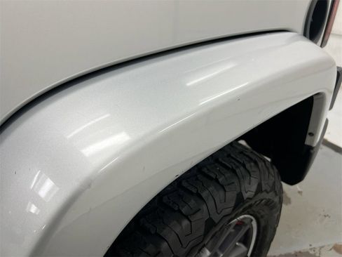 Used 2011 Jeep Wrangler Sahara image 27