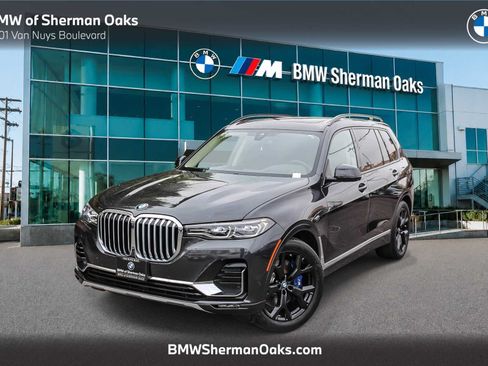 Used 2022 BMW X7 xDrive40i w/ Premium Package AWD/4WD image 1