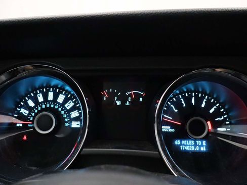 Used 2014 Ford Mustang Coupe image 4