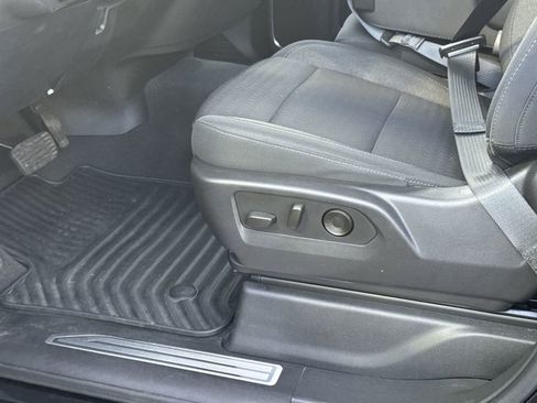 Used 2023 Chevrolet Silverado 1500 LT image 17