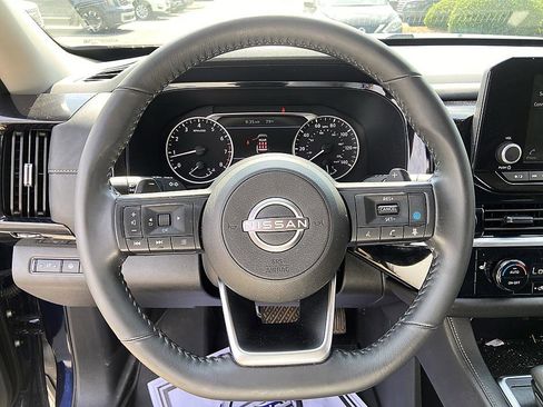 Certified 2025 Nissan Pathfinder SV AWD/4WD image 13
