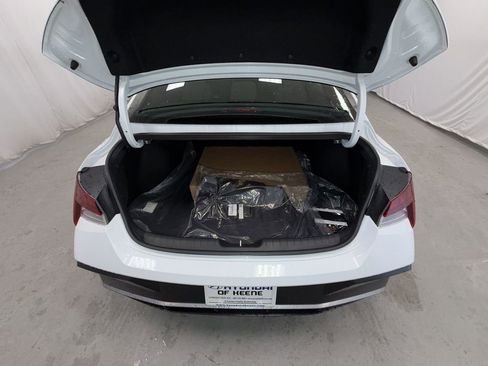 New 2026 Hyundai Elantra SEL Sport image 9