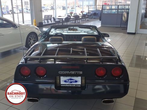 Used 1989 Chevrolet Corvette Convertible RWD image 5