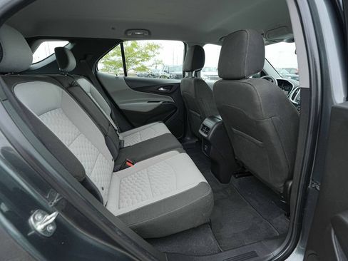 Used 2019 Chevrolet Equinox LS FWD image 18