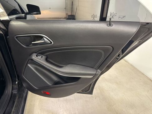 Used 2018 Mercedes-Benz CLA 250 4MATIC image 39