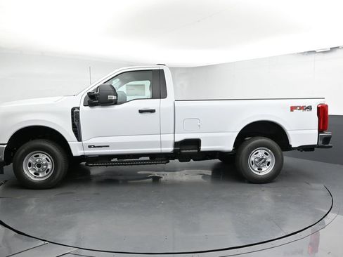 New 2026 Ford F250 XL w/ FX4 Off-Road Package AWD/4WD image 10