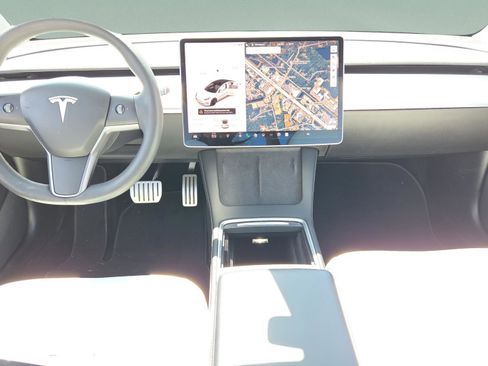 Used 2021 Tesla Model 3 Performance image 13
