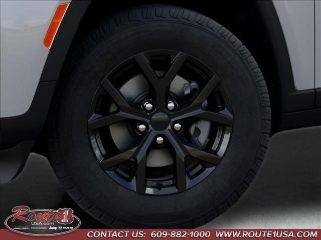 New 2026 Jeep Grand Cherokee Altitude AWD/4WD image 9