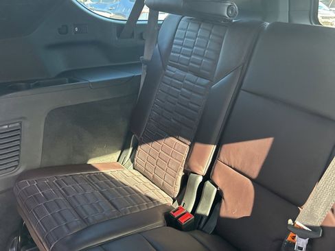 Used 2023 Cadillac Escalade ESV V image 13