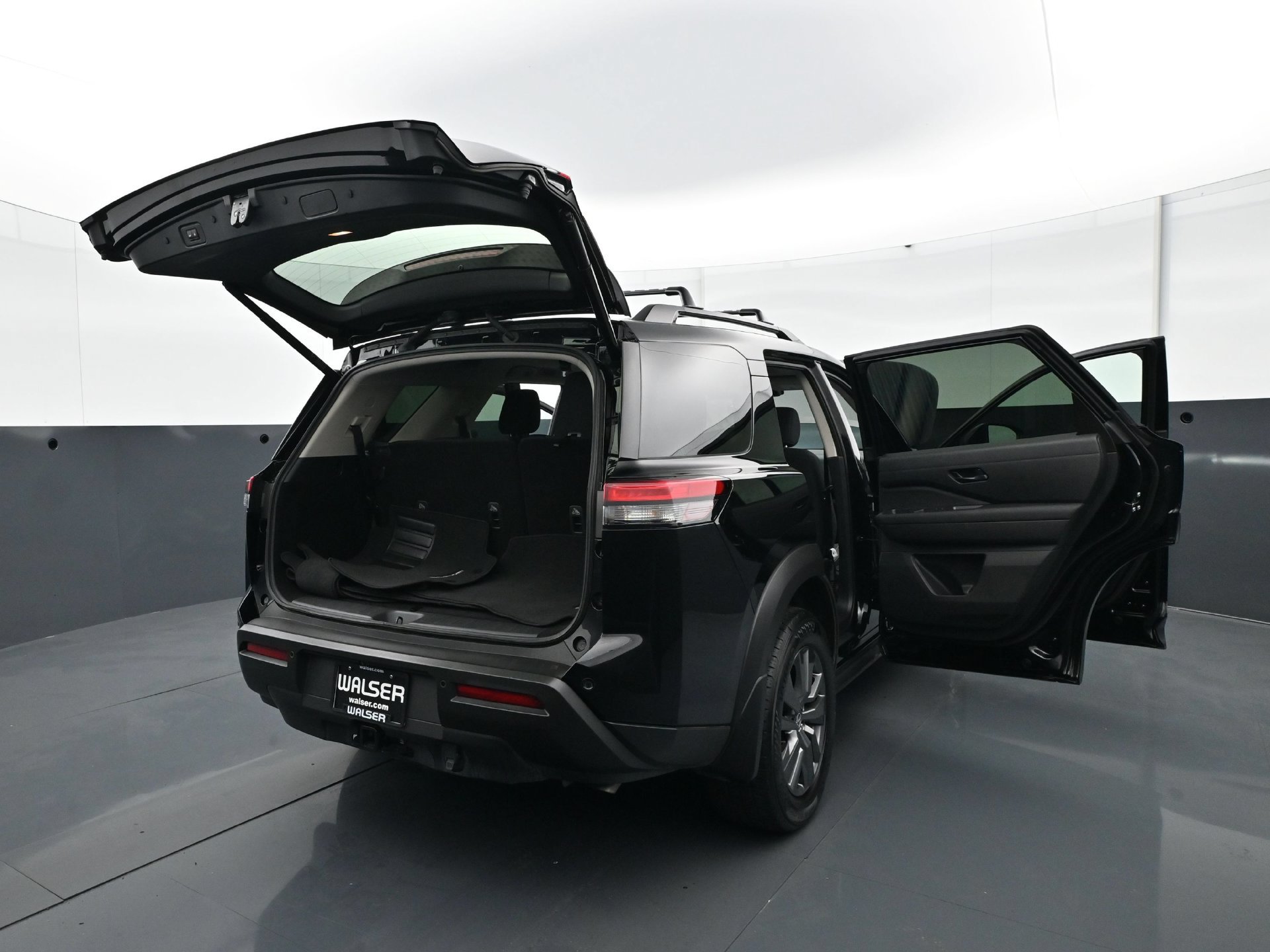 Used 2025 Nissan Pathfinder SV w/ SV Premium Package AWD/4WD image 36