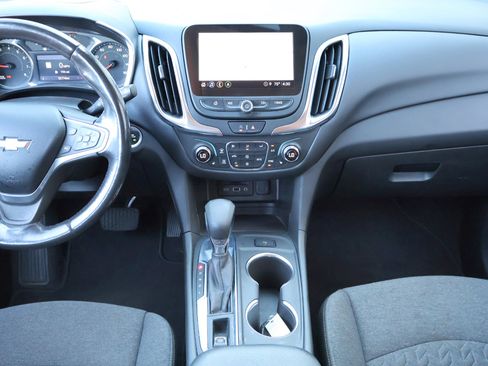 Used 2022 Chevrolet Equinox LT image 17
