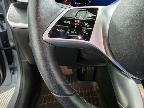 Used 2025 Mercedes-Benz C 300 Sedan image 19