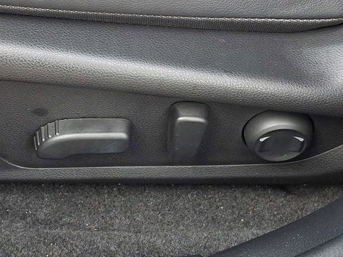 Used 2024 Subaru Crosstrek 2.5i Limited image 27