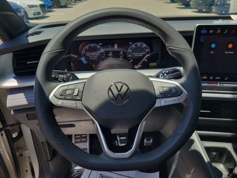 New 2026 Volkswagen Tiguan SE R-Line FWD image 29