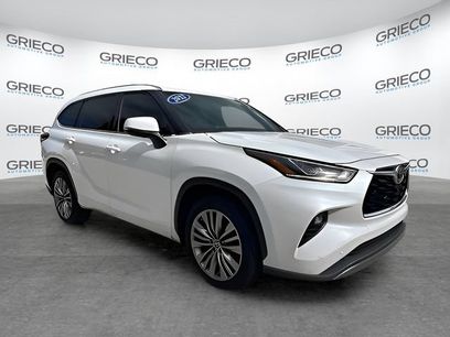 Used 2022 Toyota Highlander Platinum