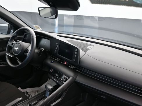 Certified 2025 Hyundai Elantra Sport FWD image 12