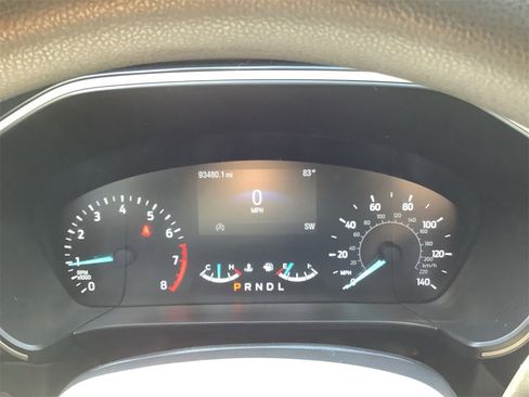 Used 2021 Ford Escape SE image 18