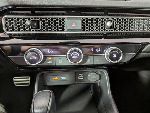 Used 2023 Honda Civic Sport image 19