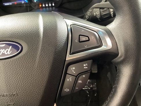 Used 2020 Ford Edge Titanium image 31