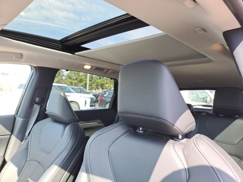 Used 2026 INFINITI QX60 Luxe w/ Cargo Package image 25