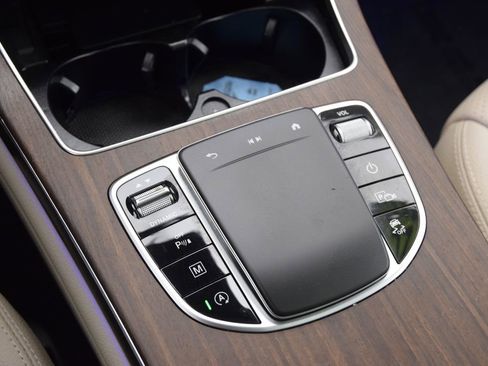 Used 2022 Mercedes-Benz GLC 300 image 33