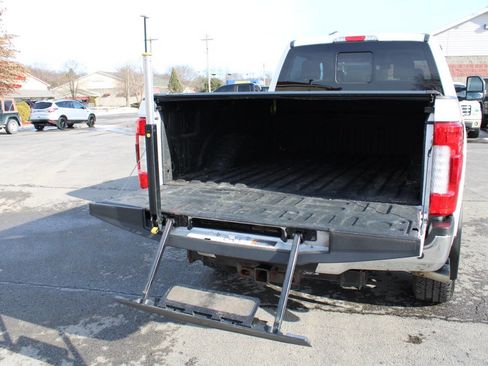 Used 2019 Ford F250 Lariat w/ Lariat Ultimate Package image 15