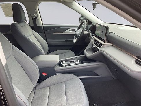 New 2026 Ford Explorer Active RWD image 8