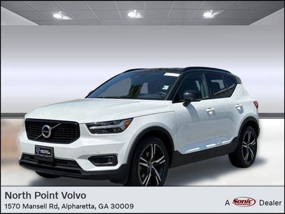 Certified 2022 Volvo XC40 T5 R-Design w/ Climate Package