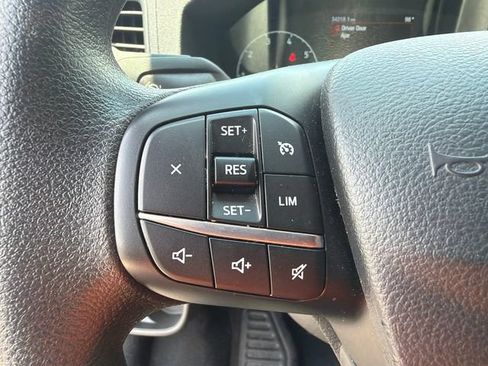 Used 2025 Ford Transit 350 XLT RWD image 23