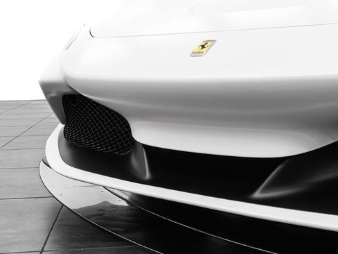 Used 2022 Ferrari F8 Tributo image 14
