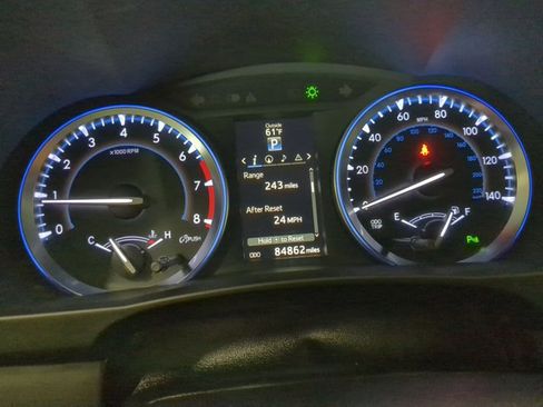 Used 2016 Toyota Highlander Limited image 13