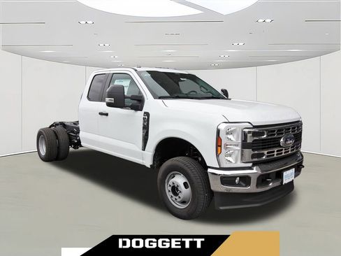 New 2025 Ford F350 XL w/ XL Chrome Package image 1