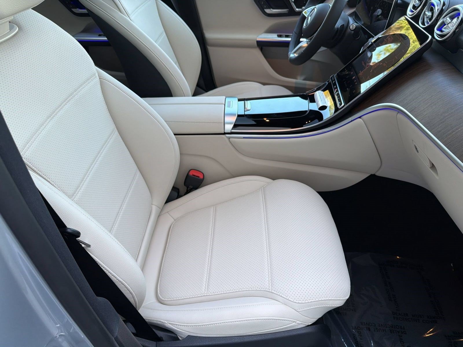 Used 2026 Mercedes-Benz GLC 300 image 31