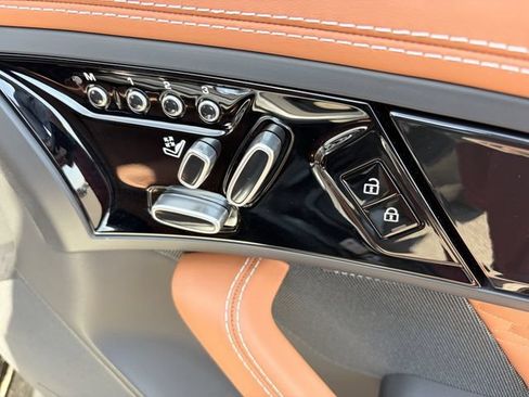 New 2024 Jaguar F-TYPE R AWD/4WD image 16