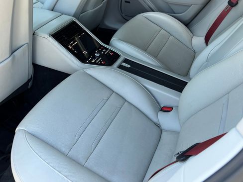 Used 2023 Porsche Panamera 4 Platinum Edition AWD/4WD image 29