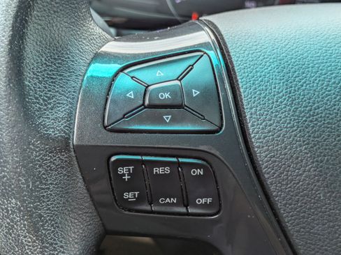 Used 2016 Ford Explorer XLT w/ Equipment Group 202A FWD image 19